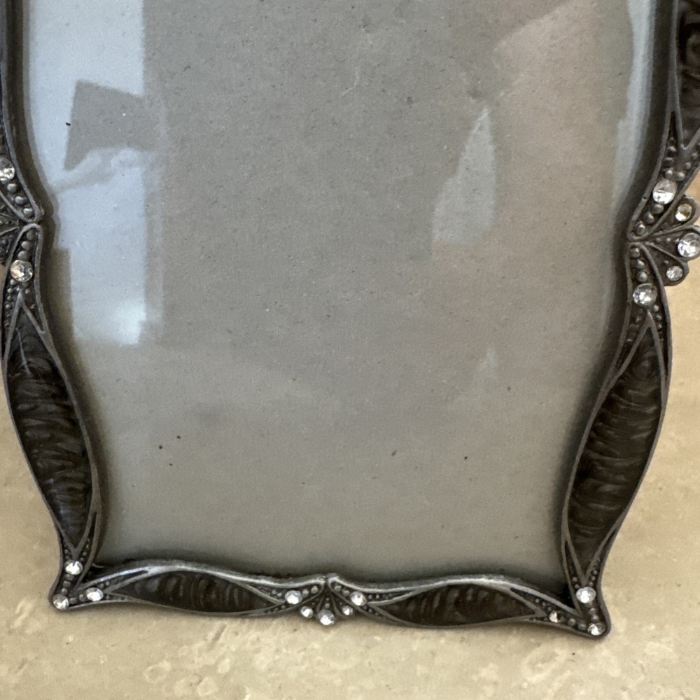 Pewter Finish with Jewel Accents Photo Picture Frame Holds 4x6 Photo Art Stand - Picture 3 of 5